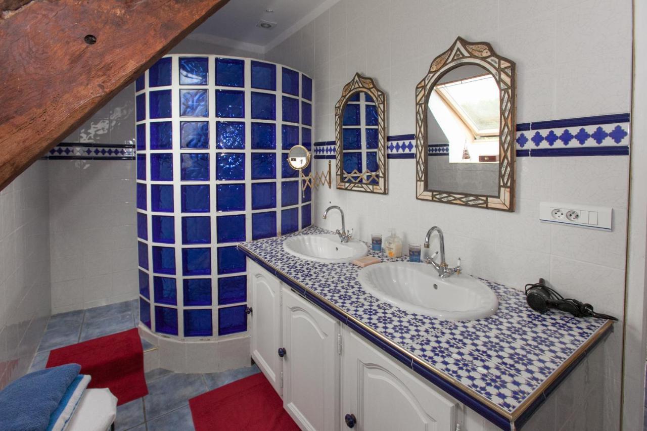 Chambres D'Hotes - Les Palmiers Corseul Buitenkant foto
