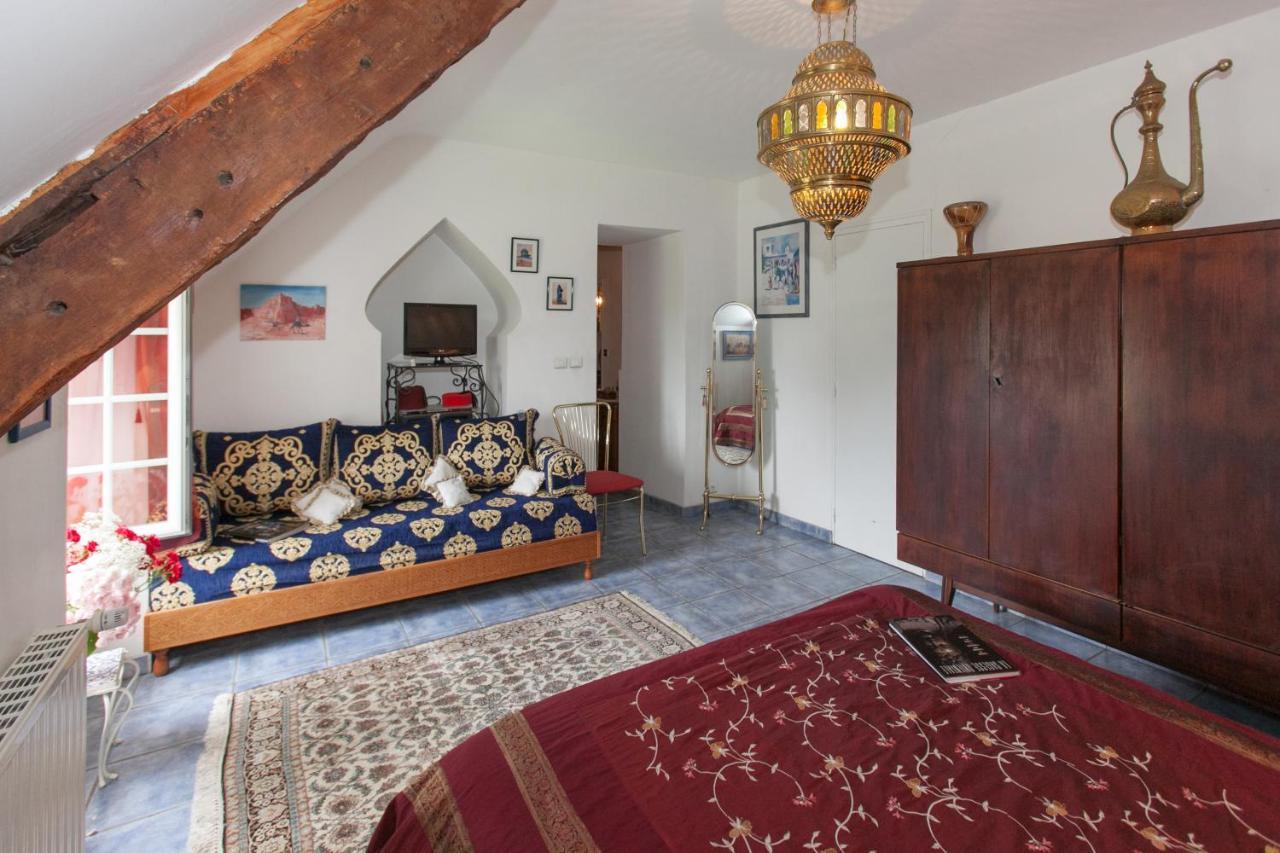 Chambres D'Hotes - Les Palmiers Corseul Buitenkant foto