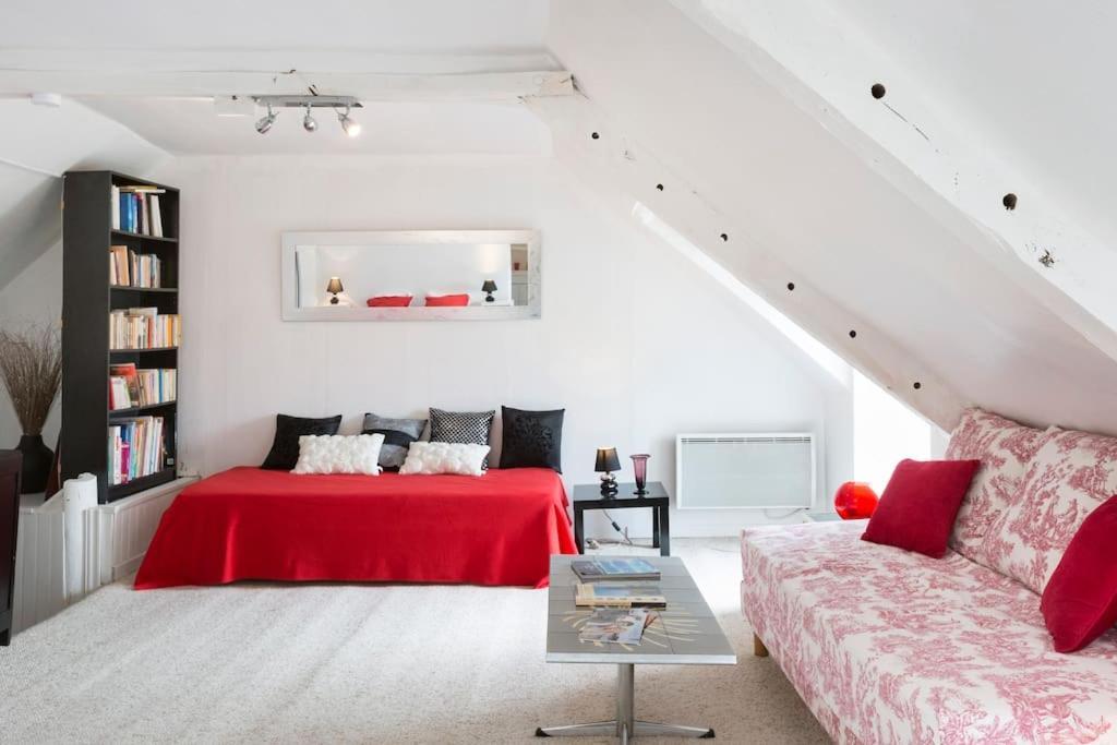 Chambres D'Hotes - Les Palmiers Corseul Buitenkant foto